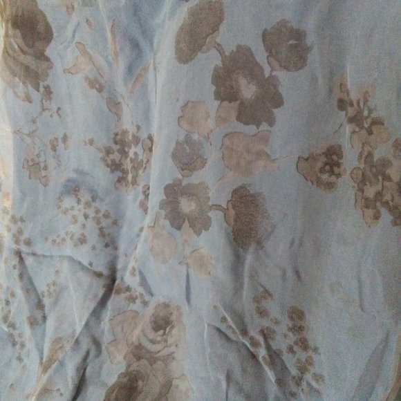 Blue Floral Silk Blouse - Picture 4 of 4